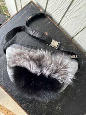 Mitchie's Saga Furs Genuine Fur Leather Belt Bag Waist Pack Après Ski